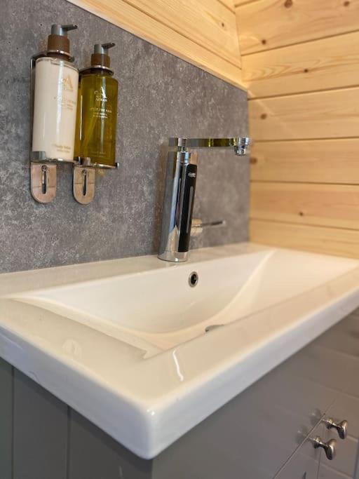 Seaview Lodges At Torlinnhe Φορτ Γουίλιαμ Εξωτερικό φωτογραφία
